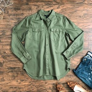 J Crew • boyfriend utility shirt fatigue green
